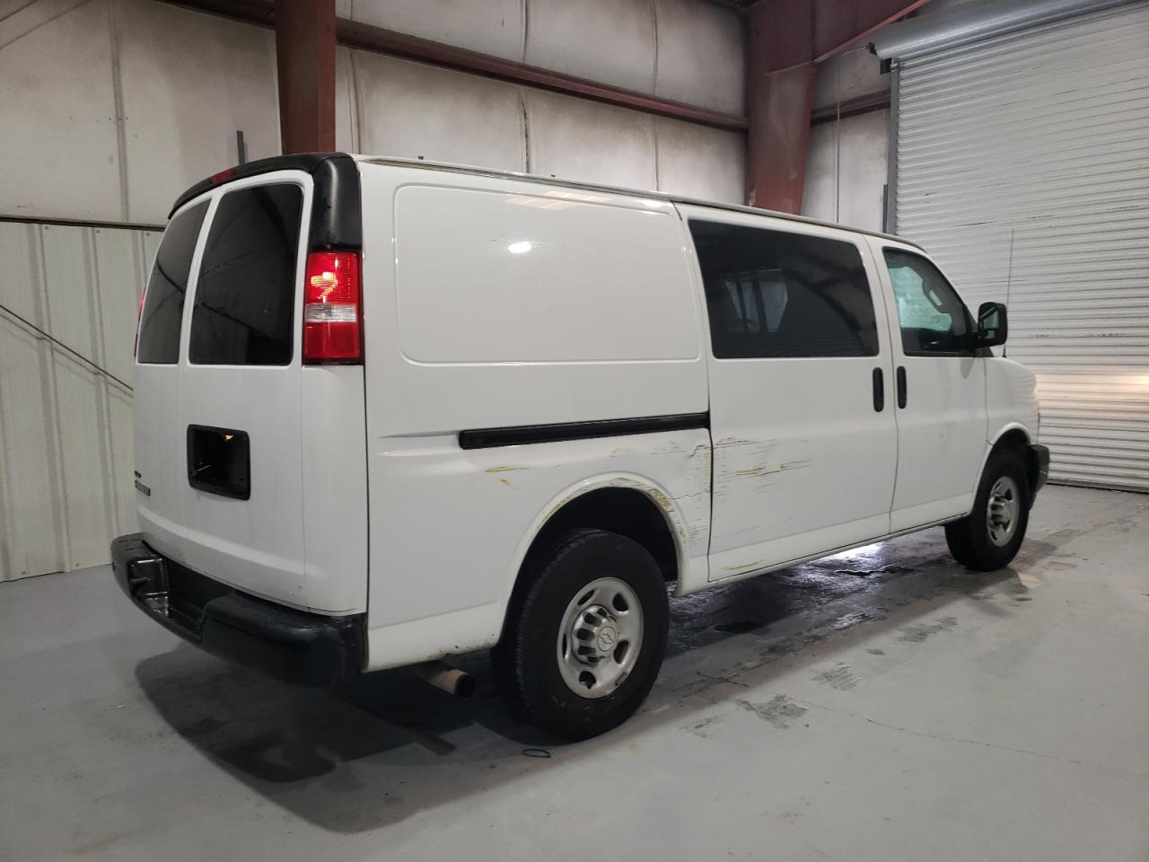 2019 Chevrolet Express G2500 vin: 1GCWGAFP8K1368293