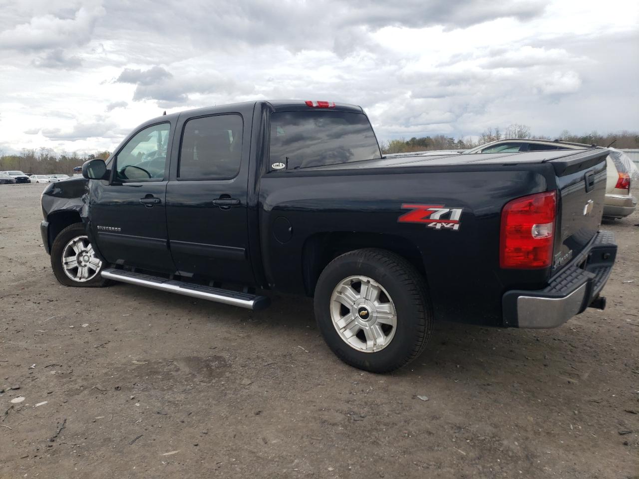 3GCPKSE32BG137818 2011 Chevrolet Silverado K1500 Lt