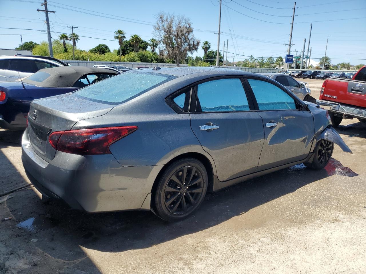 2017 Nissan Altima 2.5 vin: 1N4AL3AP8HC123179