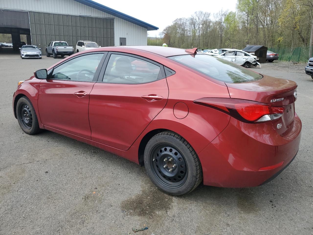 5NPDH4AE9GH763692 2016 Hyundai Elantra Se