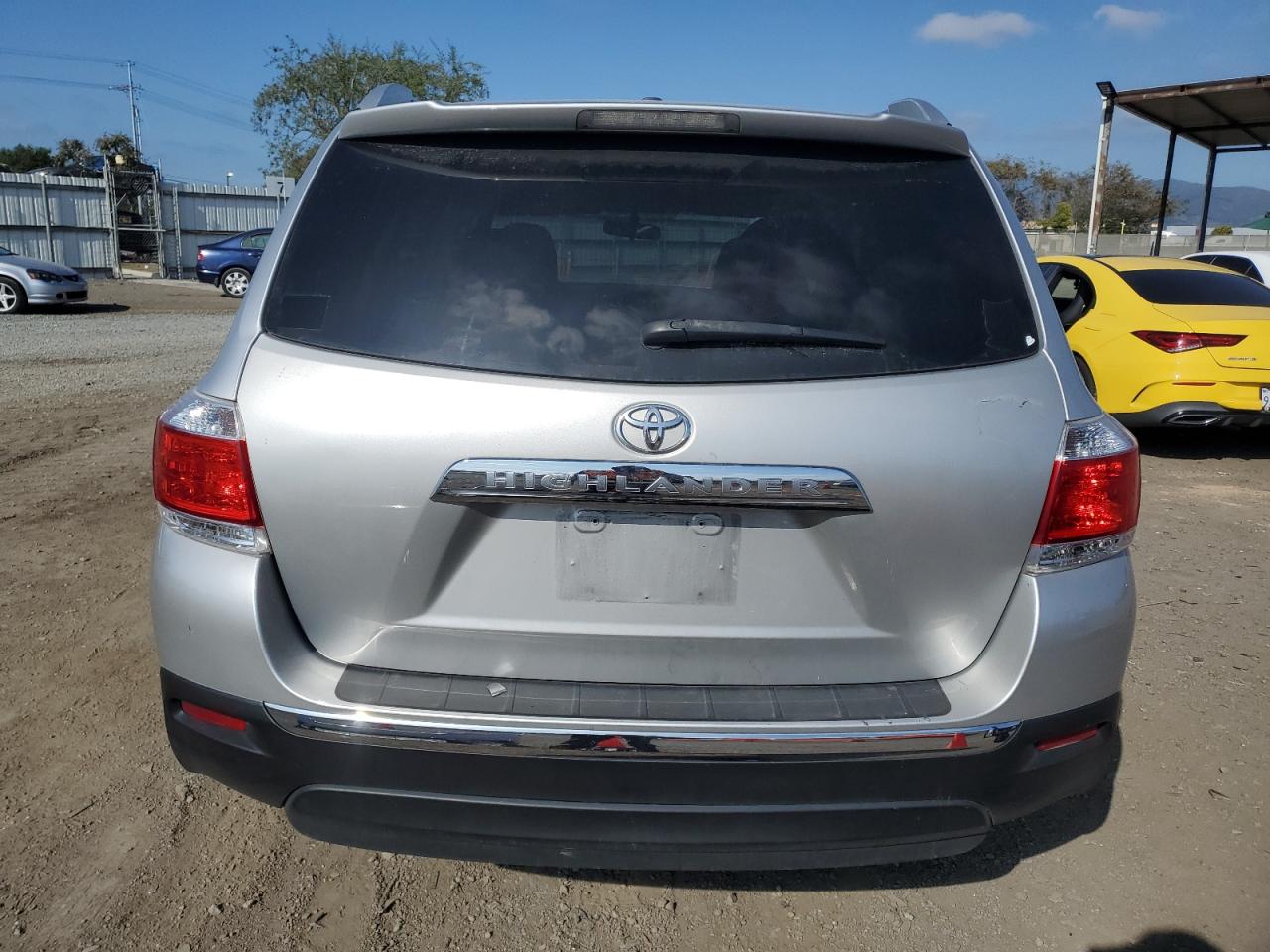 5TDZA3EHXBS016243 2011 Toyota Highlander Base