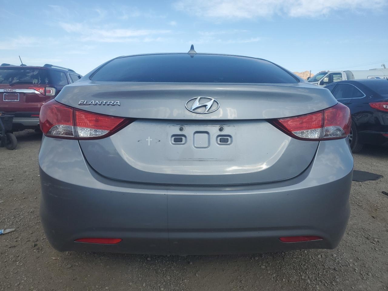 2013 Hyundai Elantra Gls vin: KMHDH4AE4DU907789