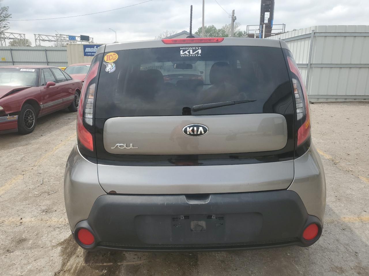 KNDJN2A27G7289588 2016 Kia Soul