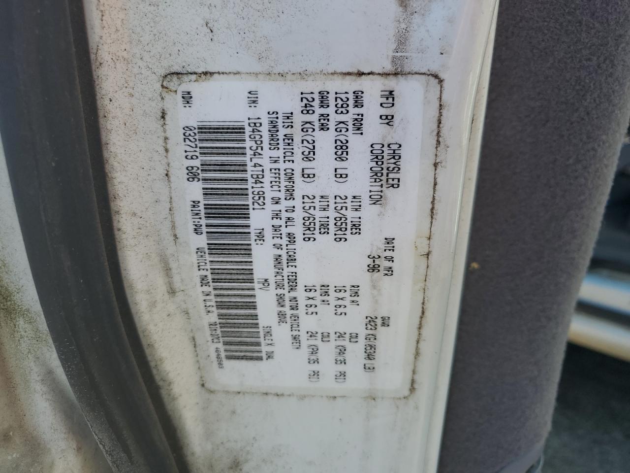 1B4GP54L4TB419521 1996 Dodge Grand Caravan Le