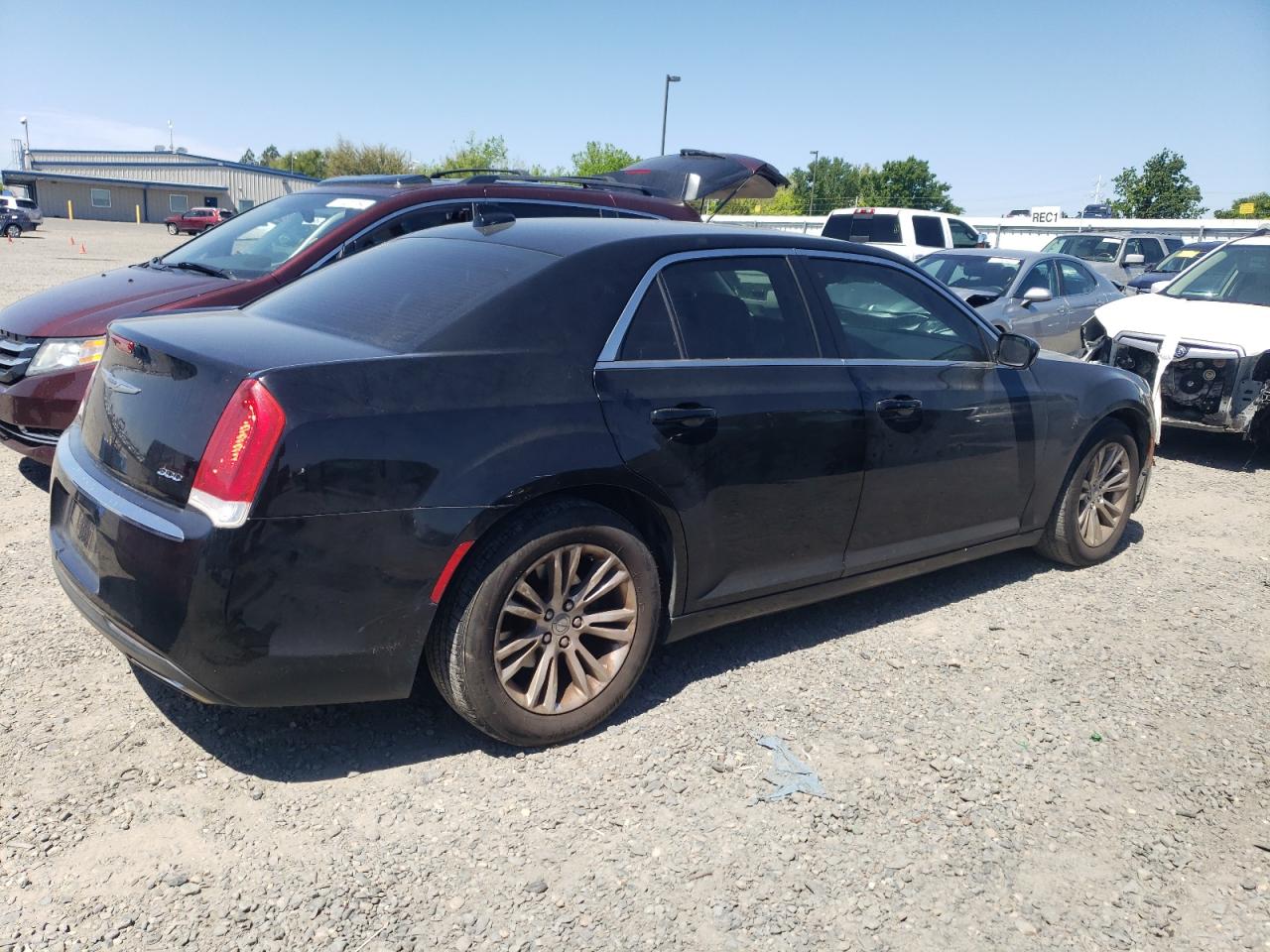 2019 Chrysler 300 Touring vin: 2C3CCAAG2KH603542