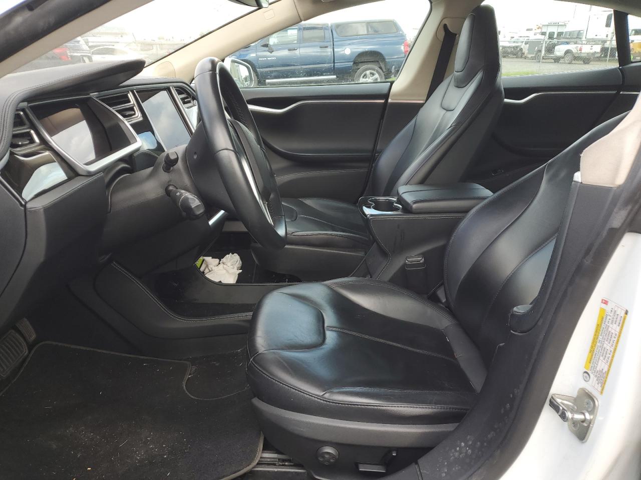 2014 Tesla Model S vin: 5YJSA1S16EFP33115