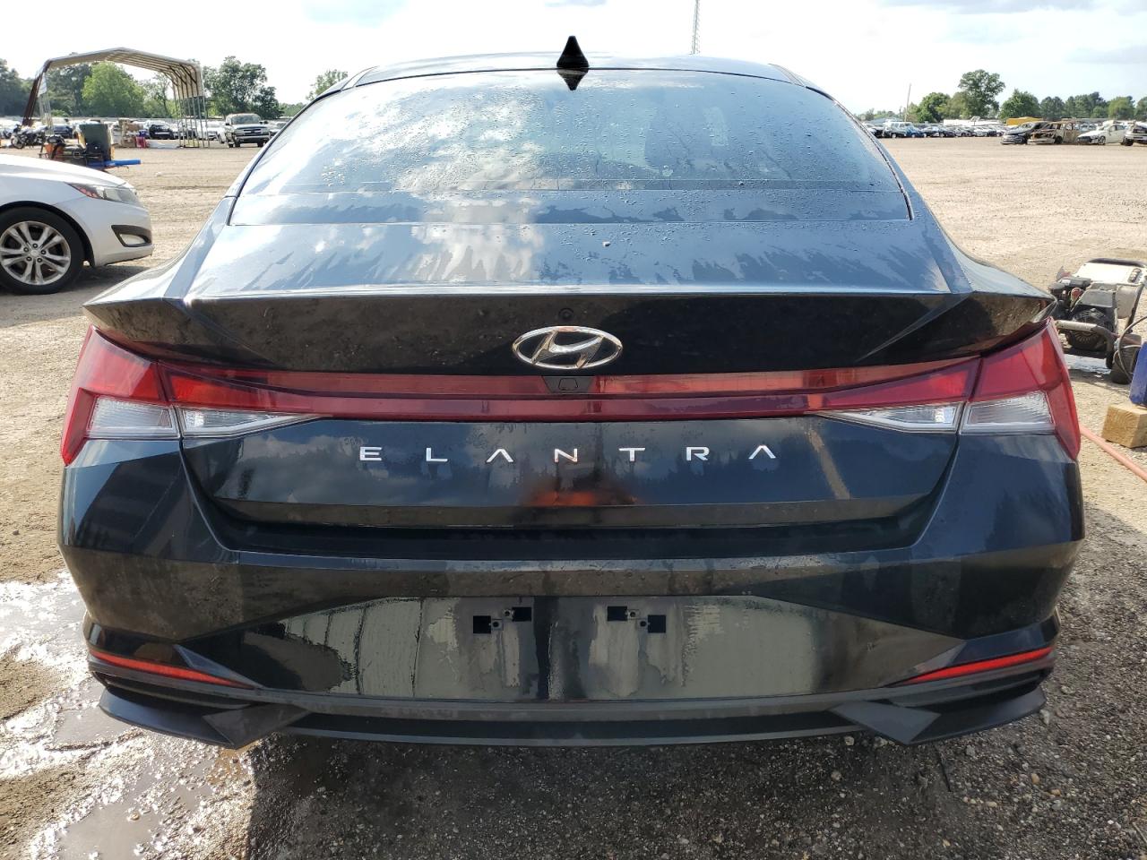 KMHLM4AG5NU274777 2022 Hyundai Elantra Sel