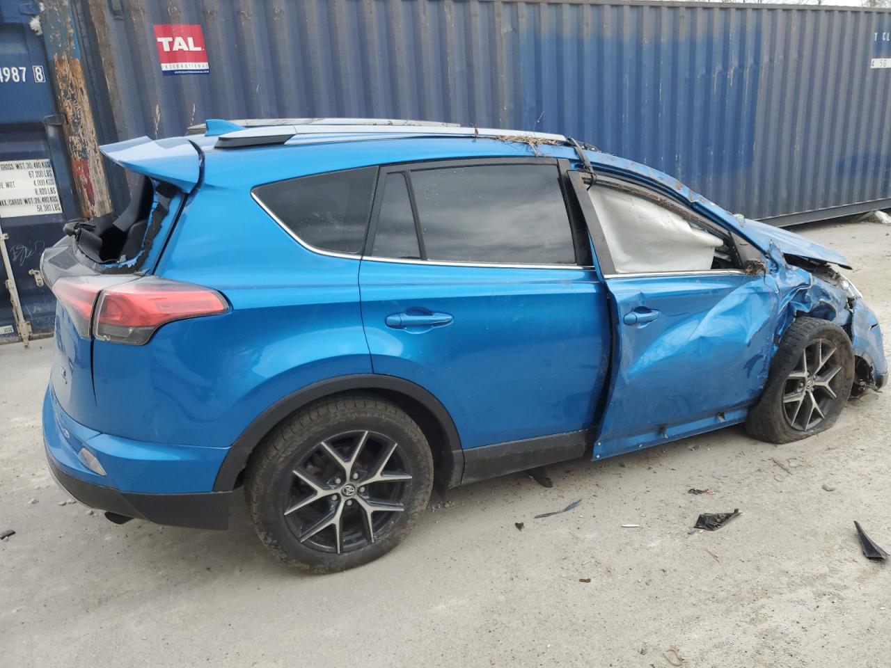 JTMJFREV2JJ729334 2018 Toyota Rav4 Se