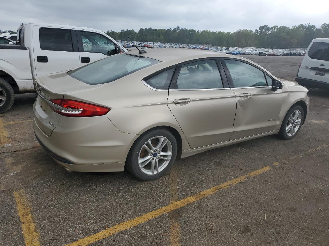 Lot #2485122928 2018 FORD FUSION S H