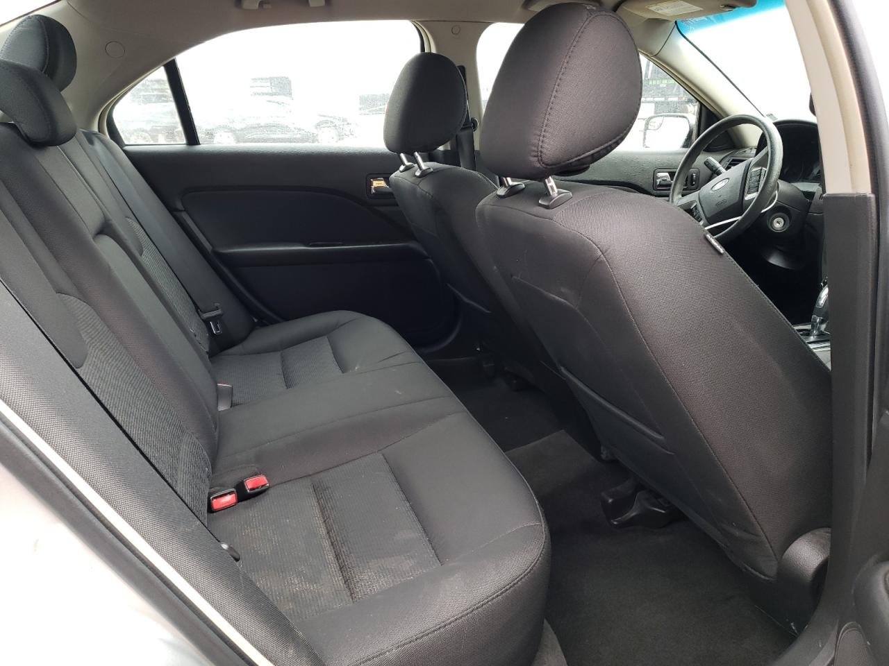 3FAHP0HA4BR243055 2011 Ford Fusion Se