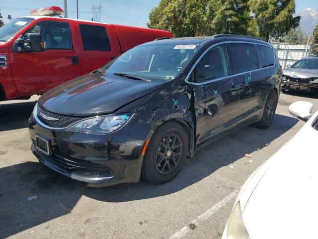 Lot #2510488403 2020 CHRYSLER VOYAGER LX salvage car