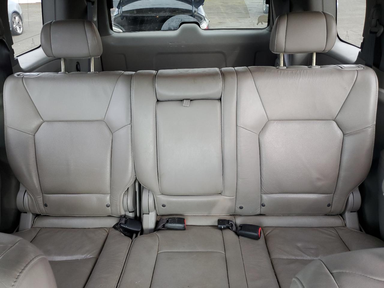 5FNYF489X9B043884 2009 Honda Pilot Touring