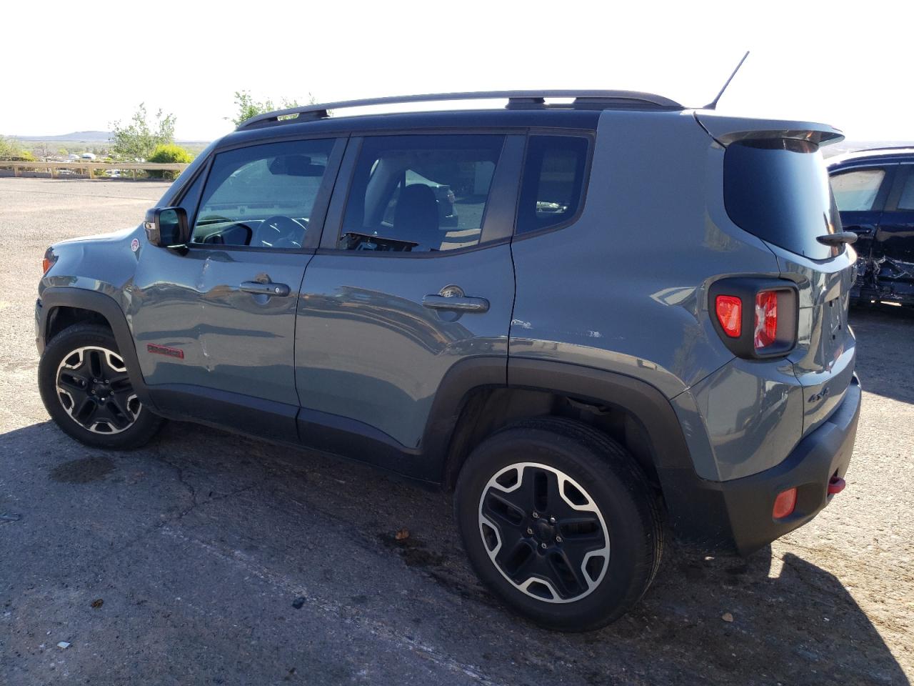 2015 Jeep Renegade Trailhawk vin: ZACCJBCT8FPC17987