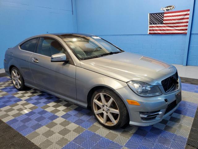 VIN WDDGJ4HBXDG002186 2013 Mercedes-Benz C-Class, 250 no.4