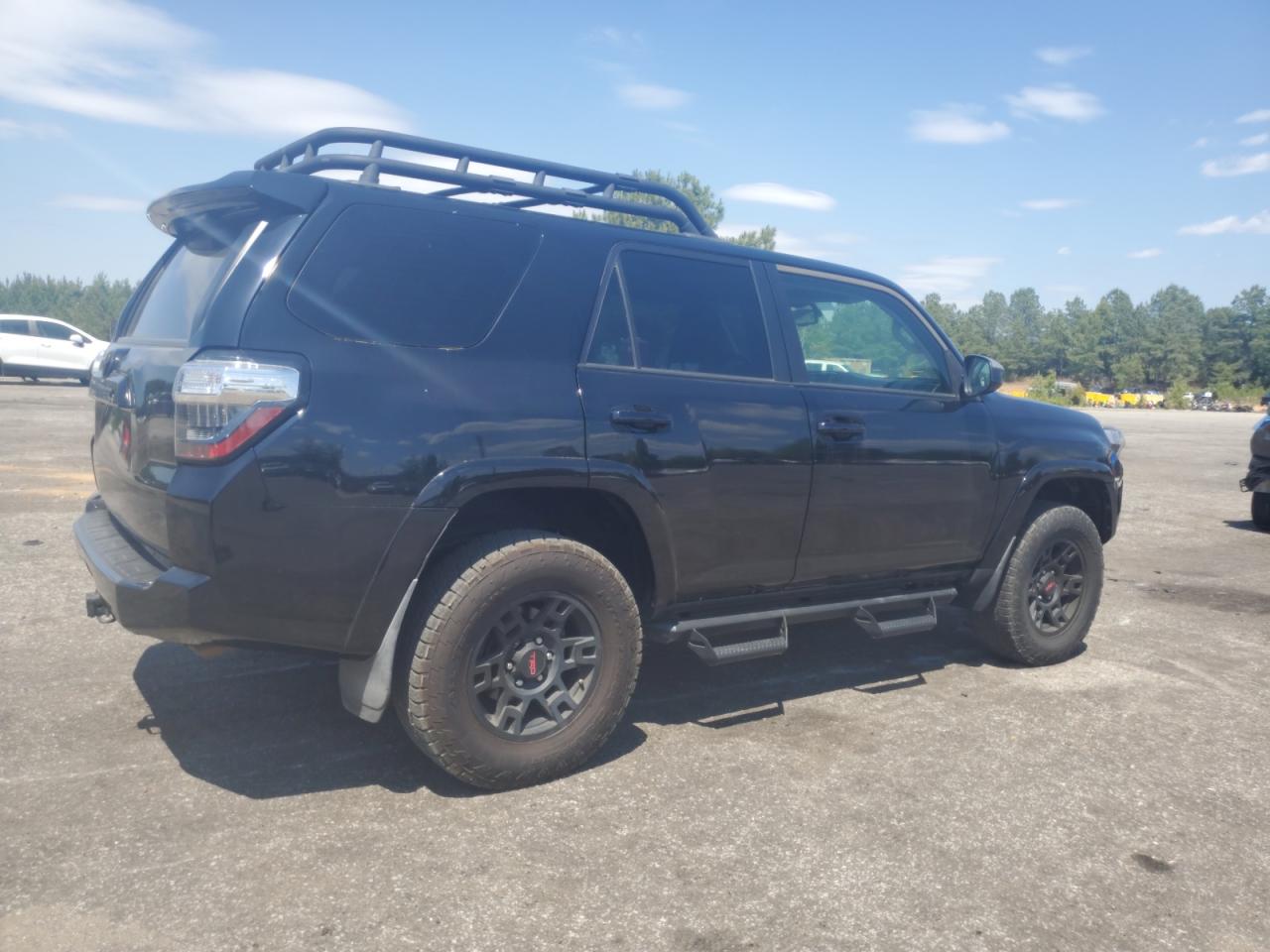 VIN: JTEBU5JR8K5645908 2019 TOYOTA 4RUNNER
