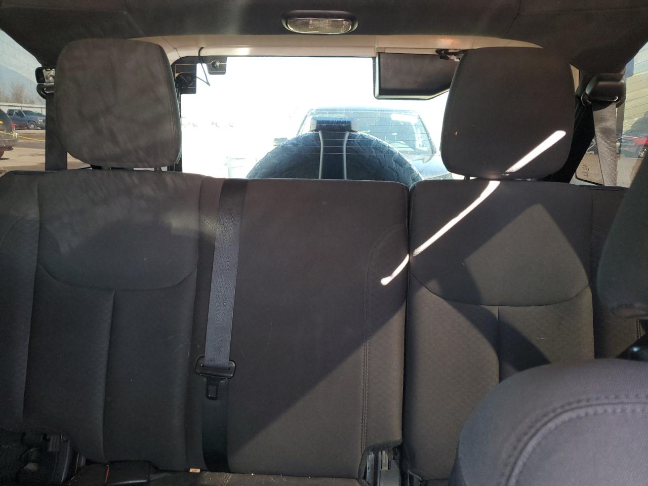 1C4BJWDG2GL187265 2016 Jeep Wrangler Unlimited Sport