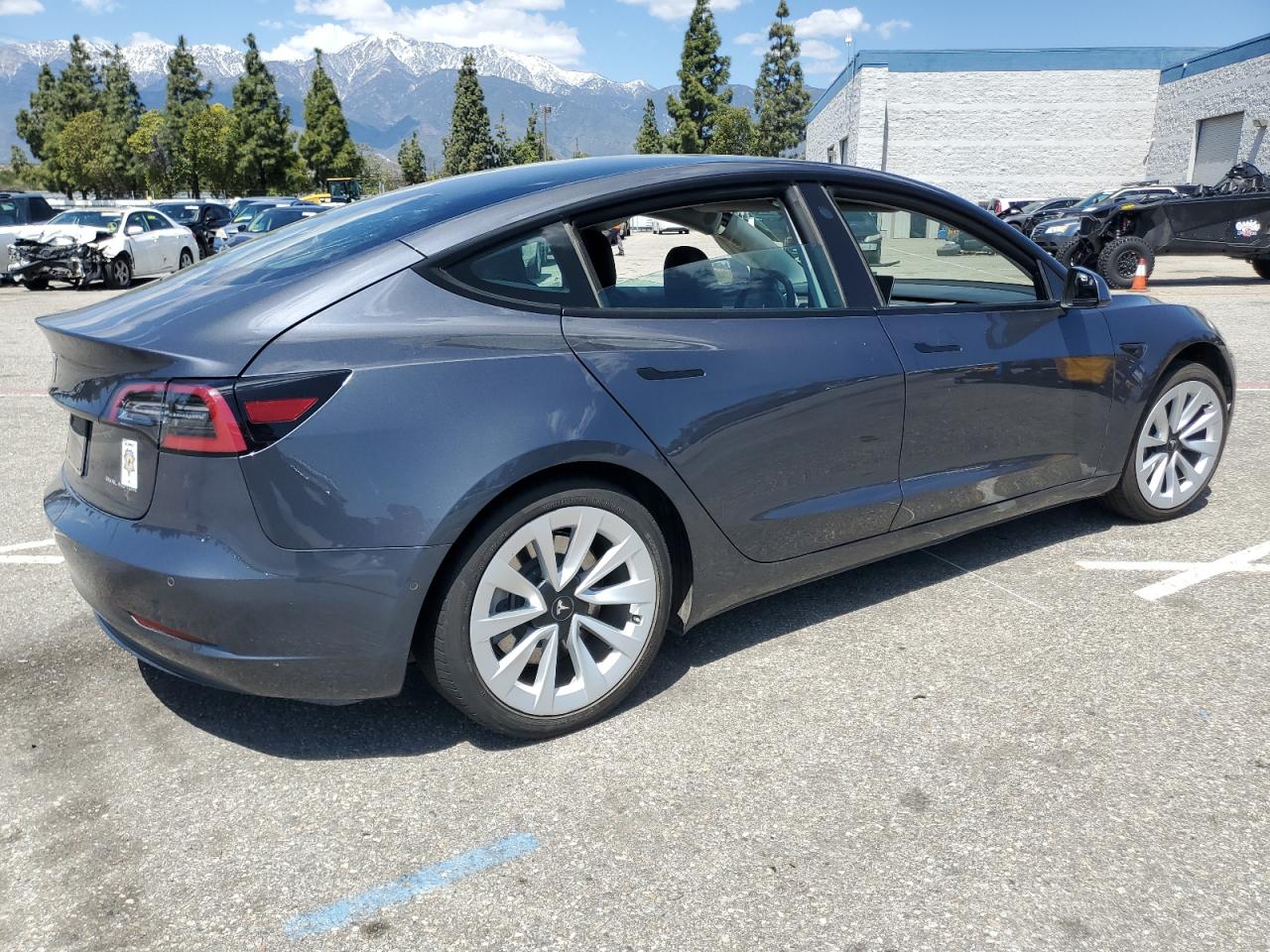 5YJ3E1EB1NF136404 2022 Tesla Model 3