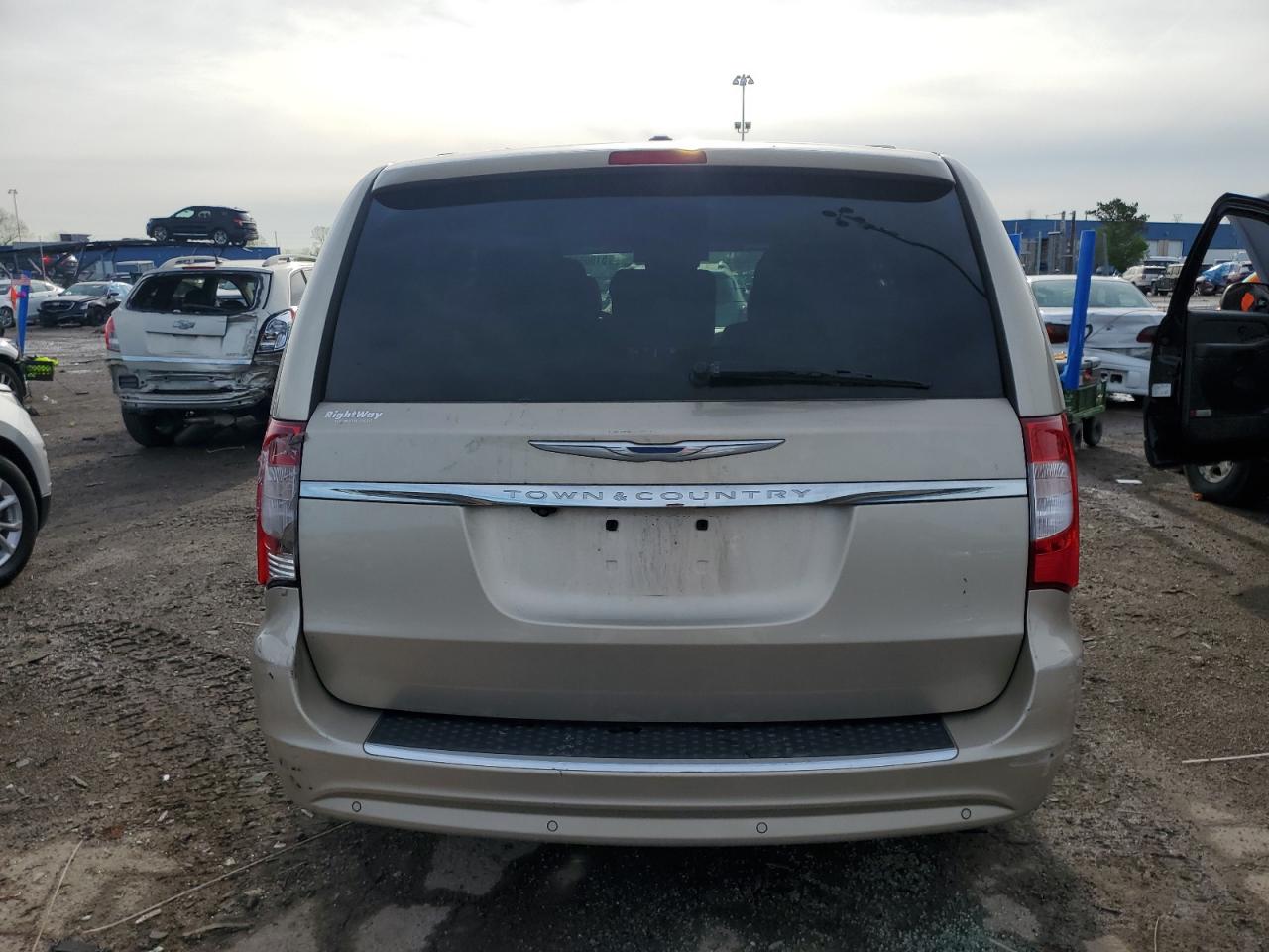 2C4RC1CG2ER115774 2014 Chrysler Town & Country Touring L