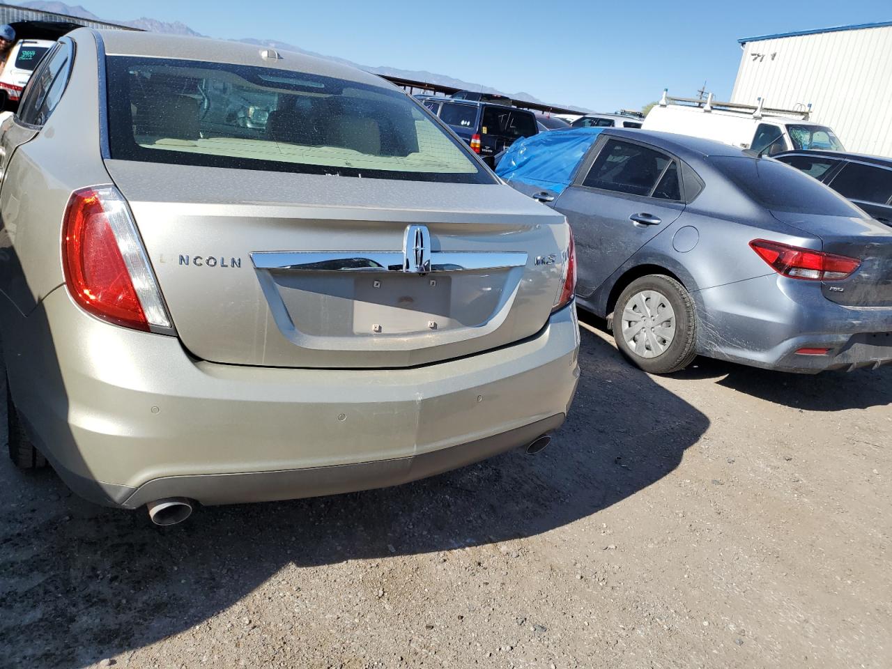 Lot #3038053262 2011 LINCOLN MKS