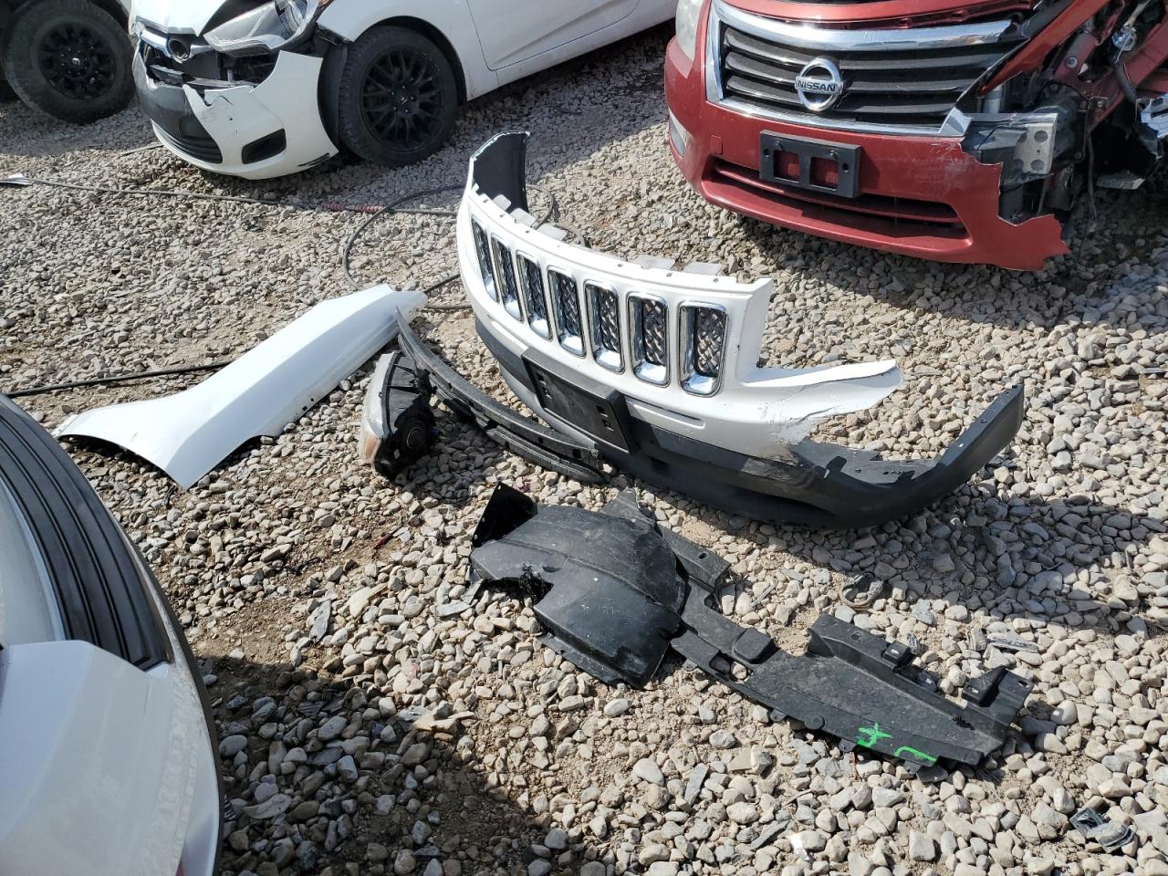 1C4NJCEB5ED769804 2014 Jeep Compass Latitude