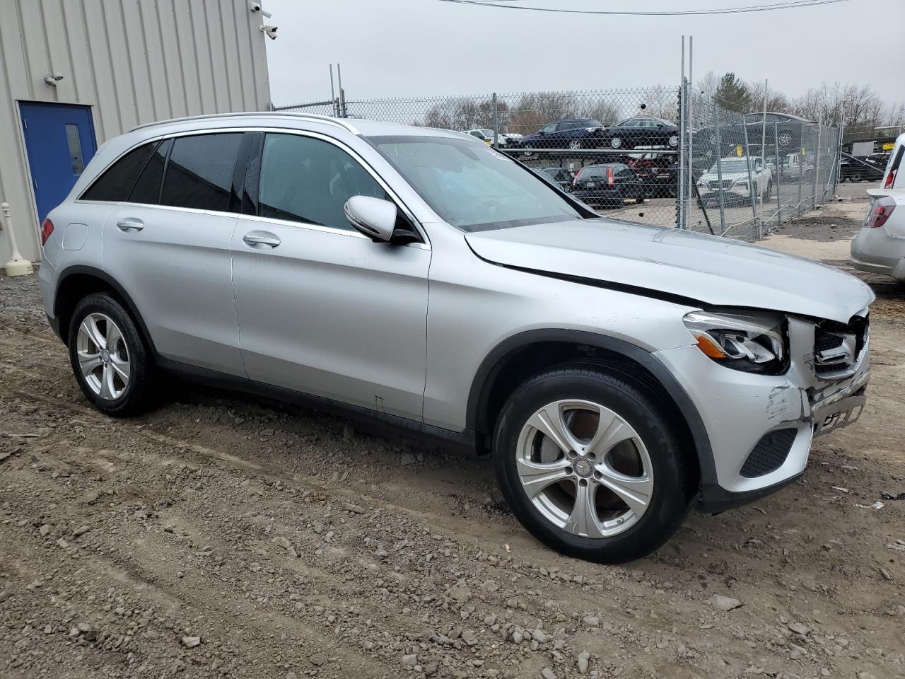 WDC0G4KB4HF133543 2017 Mercedes-Benz Glc 300 4Matic