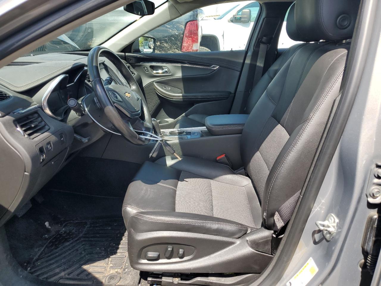 1G11Z5S3XKU128135 2019 Chevrolet Impala Lt
