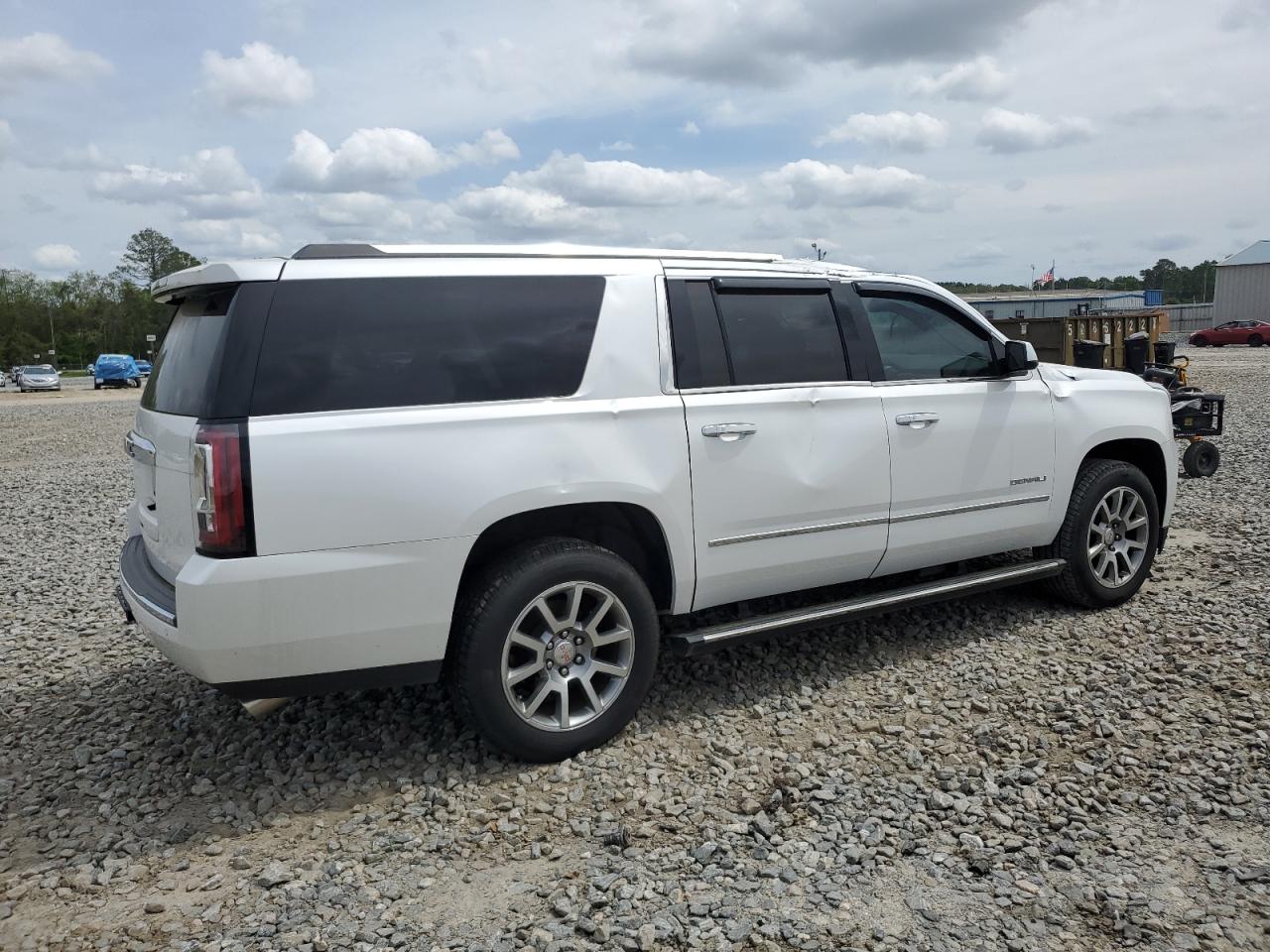 1GKS2HKJ2HR219030 2017 GMC Yukon Xl Denali