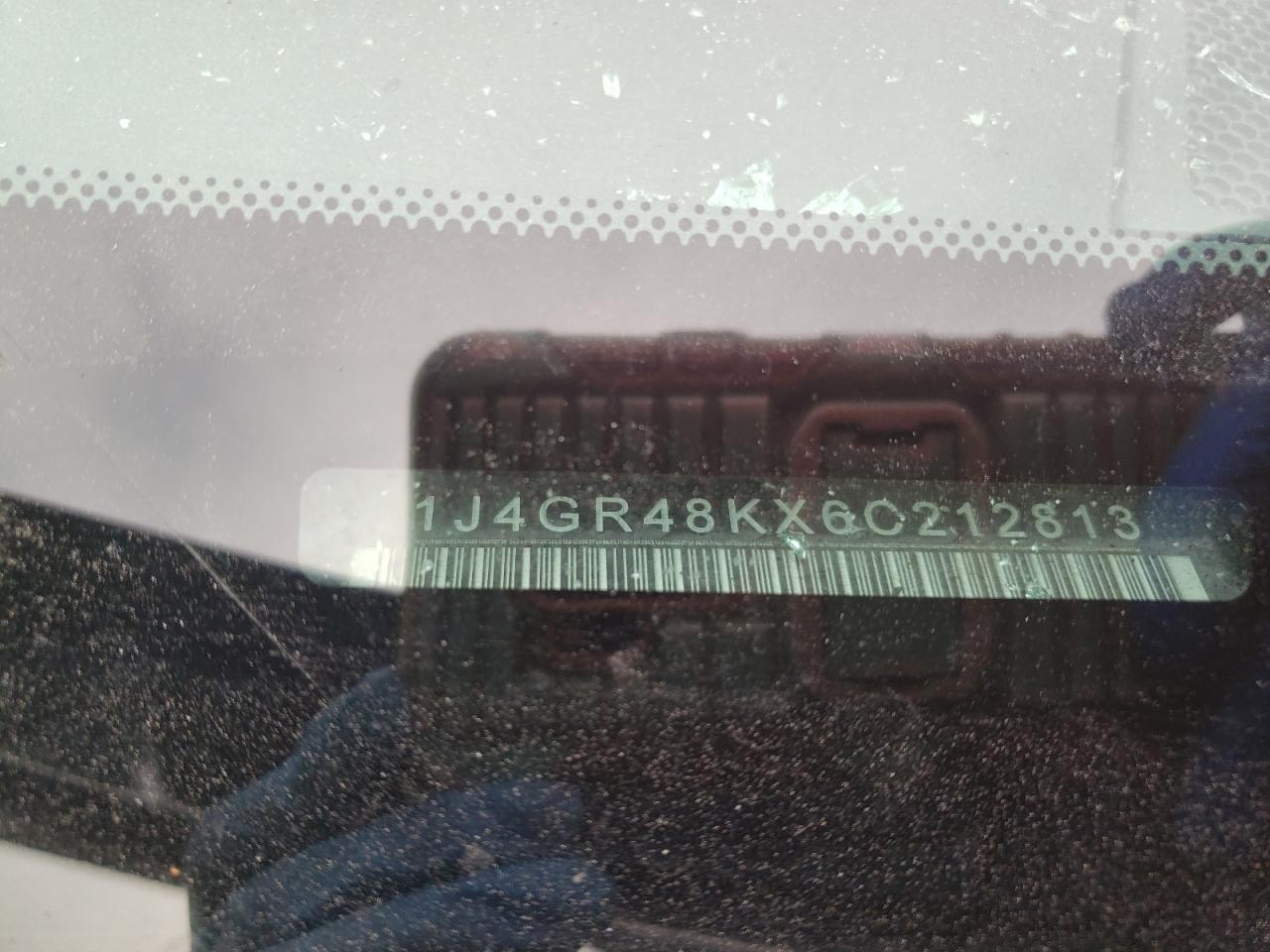 1J4GR48KX6C212813 2006 Jeep Grand Cherokee Laredo