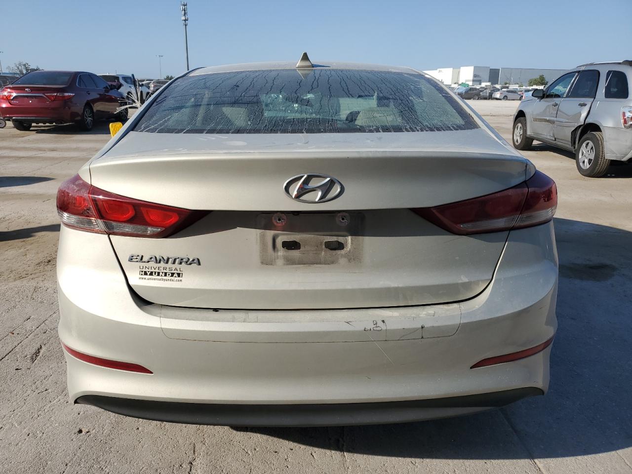 2018 Hyundai Elantra Sel vin: KMHD84LF0JU471640