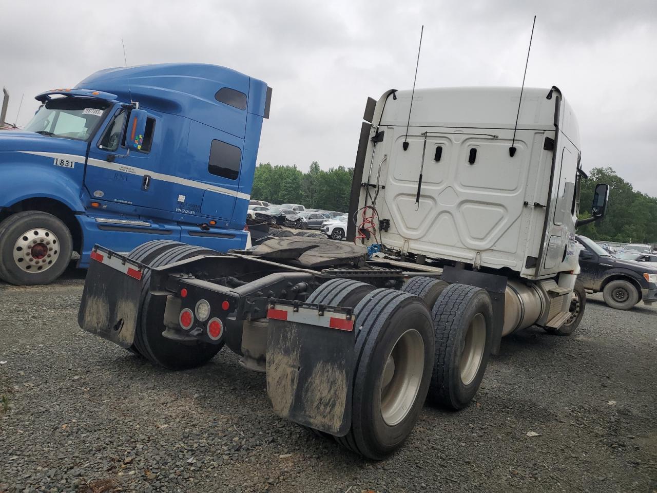 Lot #2893259706 2022 FREIGHTLINER CASCADIA 1