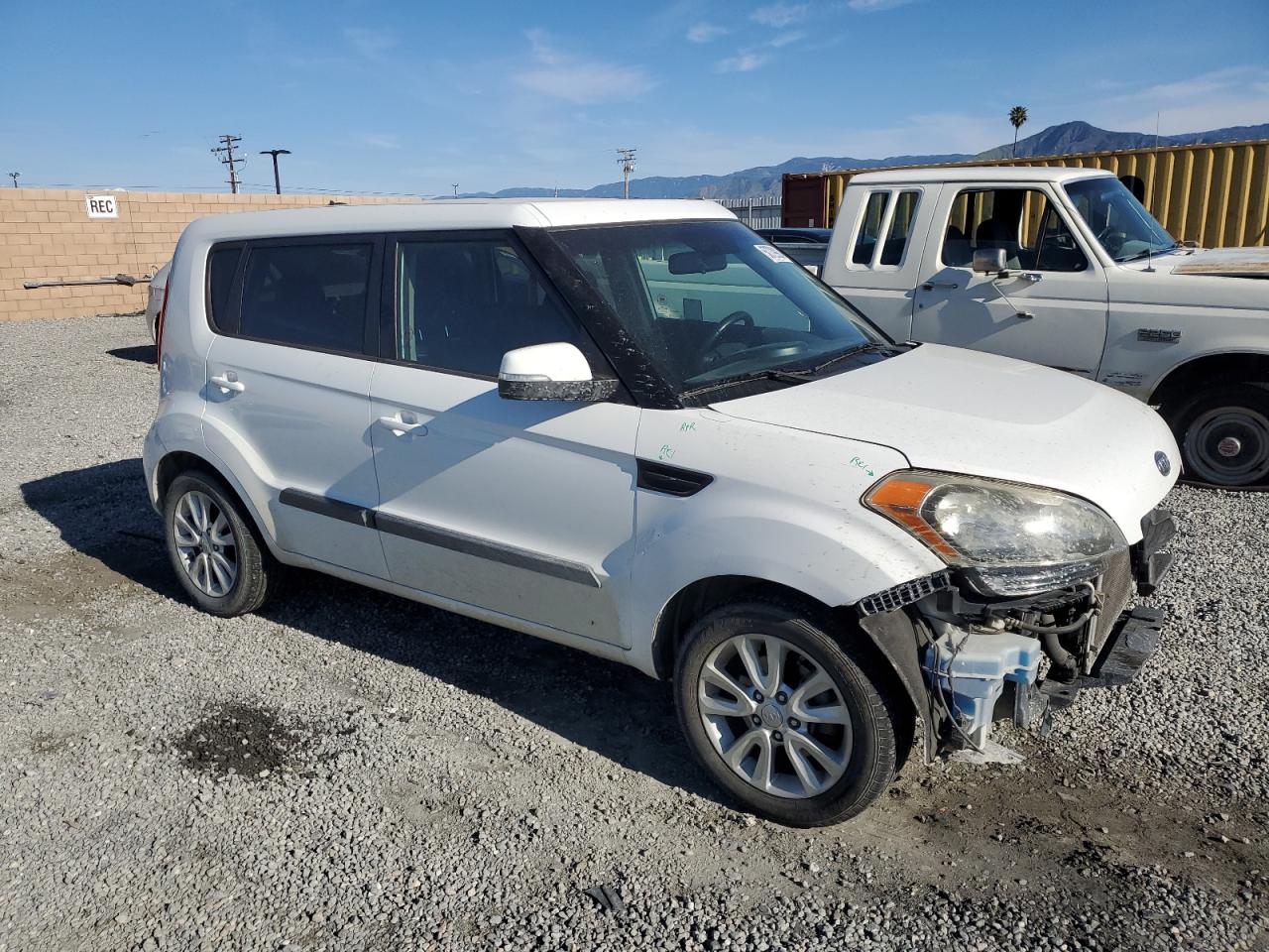 KNDJT2A67C7405732 2012 Kia Soul +