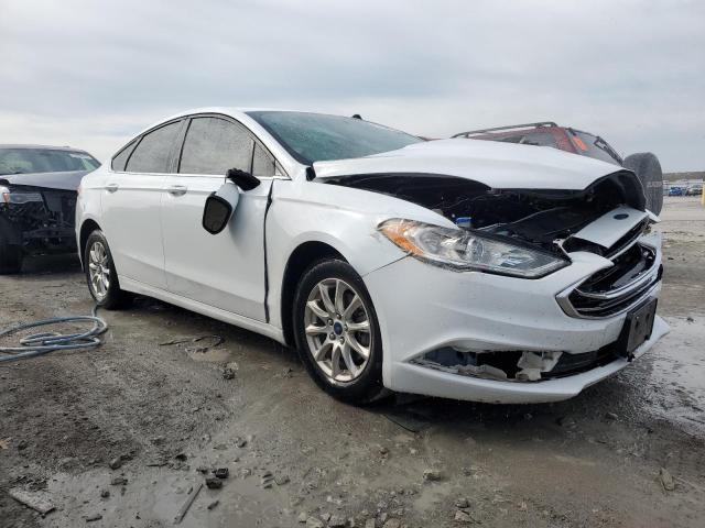 VIN 3FA6P0G76JR270933 2018 Ford Fusion, S no.4