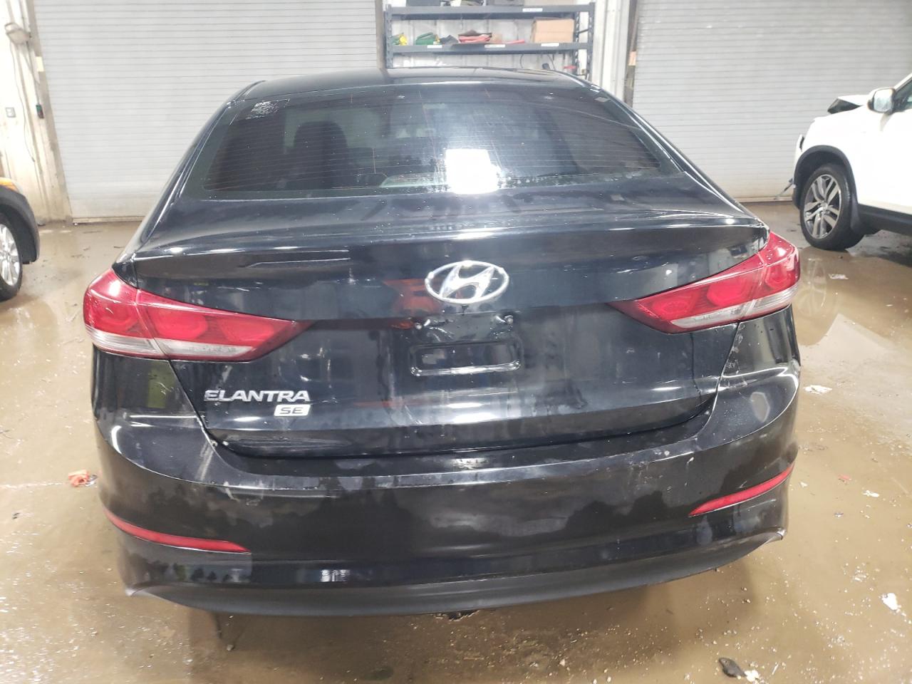 2018 Hyundai Elantra Se vin: 5NPD74LF1JH279743