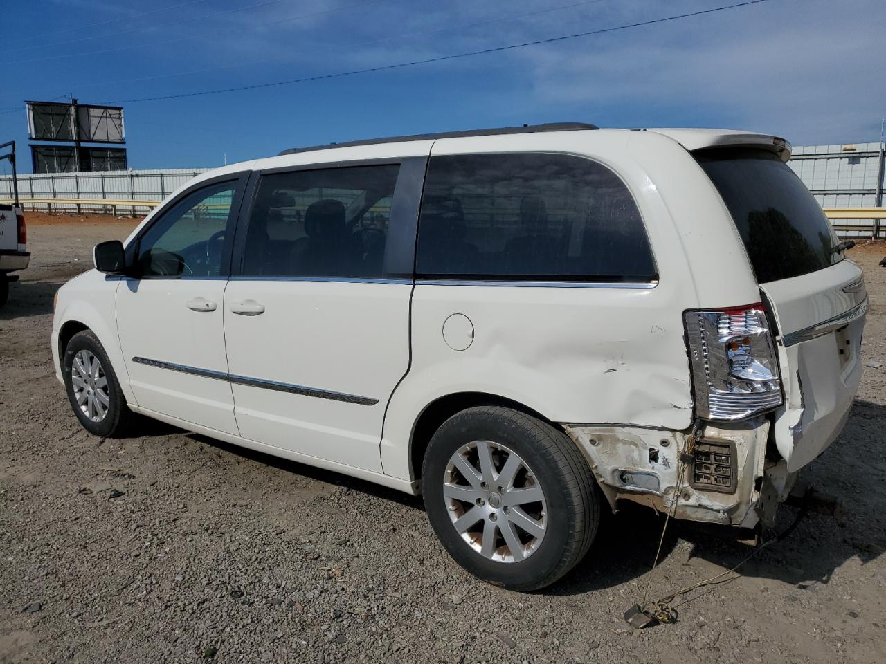 2C4RC1BG8DR573352 2013 Chrysler Town & Country Touring