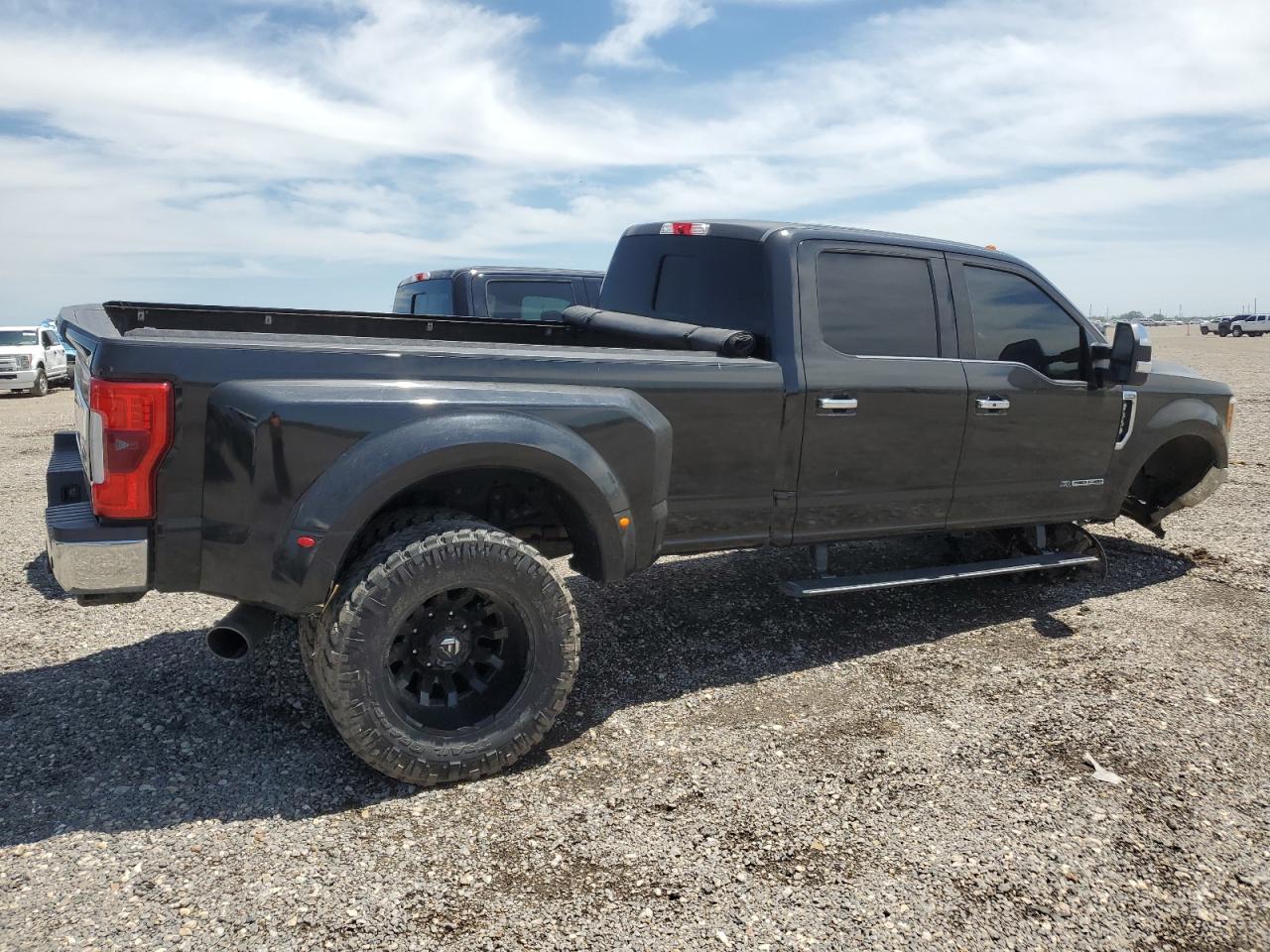 1FT8W3DT5HED99252 2017 Ford F350 Super Duty