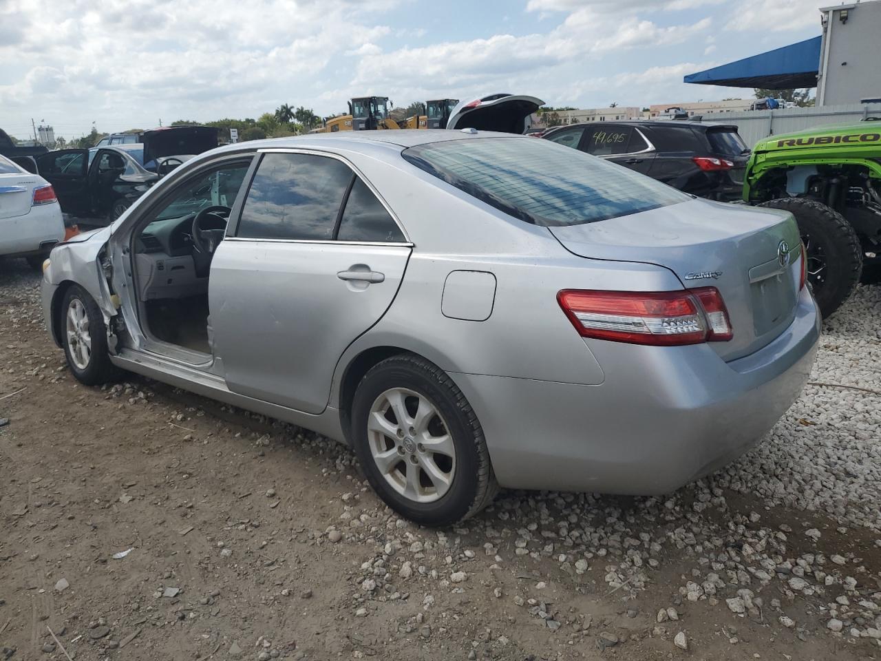 4T1BF3EK4BU133581 2011 Toyota Camry Base