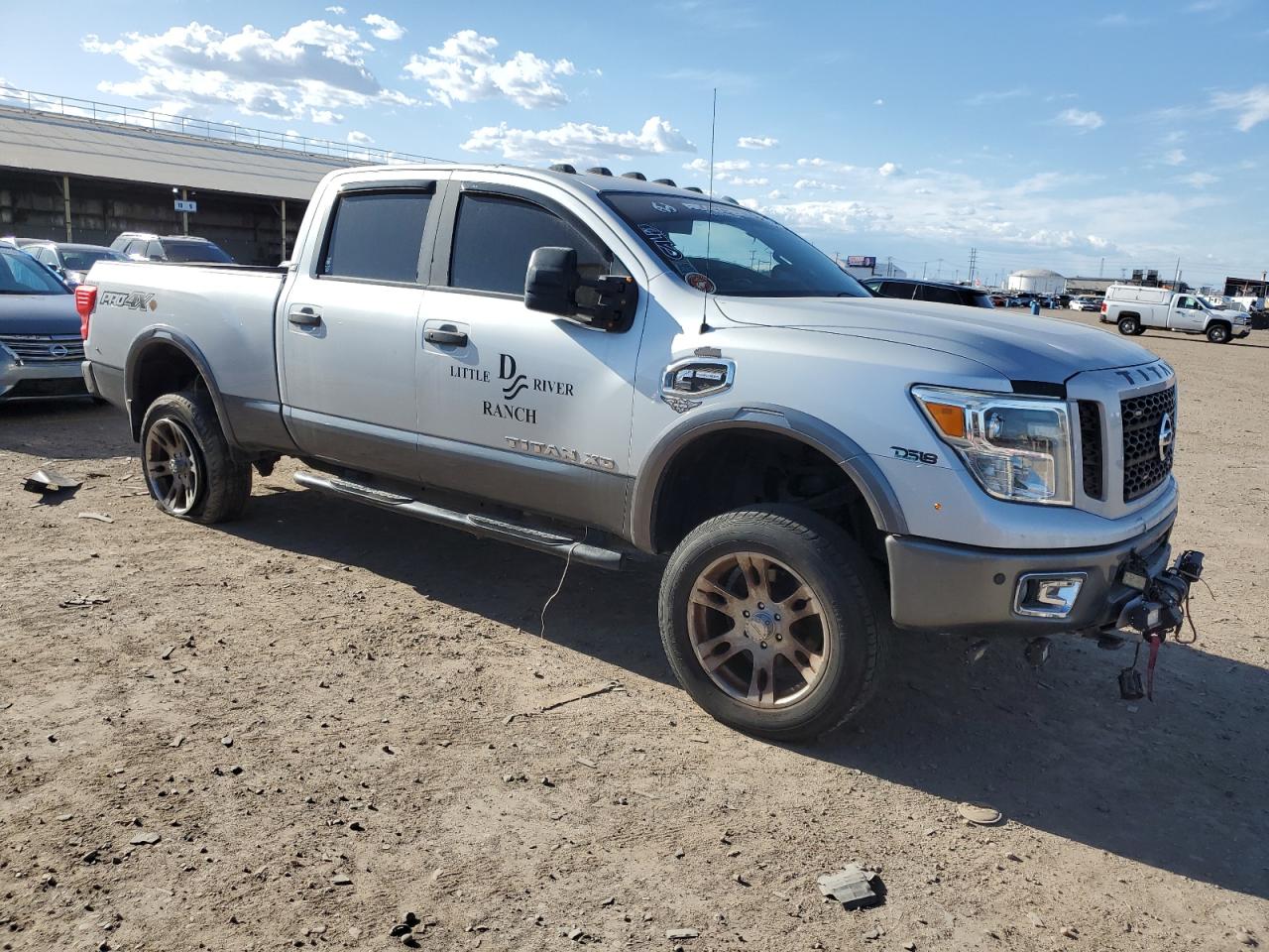 2017 Nissan Titan Xd Sl vin: 1N6BA1F48HN511294