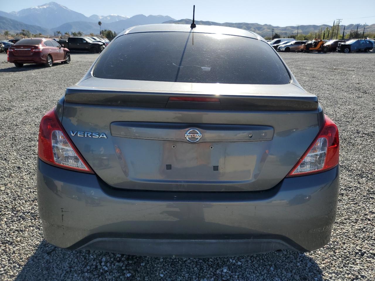 3N1CN7AP4HL823597 2017 Nissan Versa S