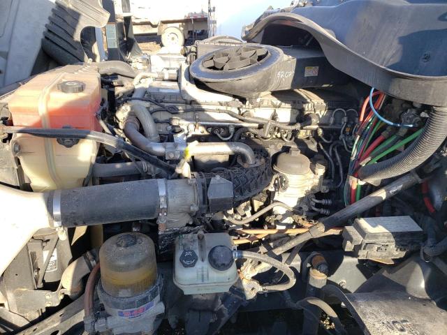 Lot #2456976650 2018 FREIGHTLINER CASCADIA 1 salvage car