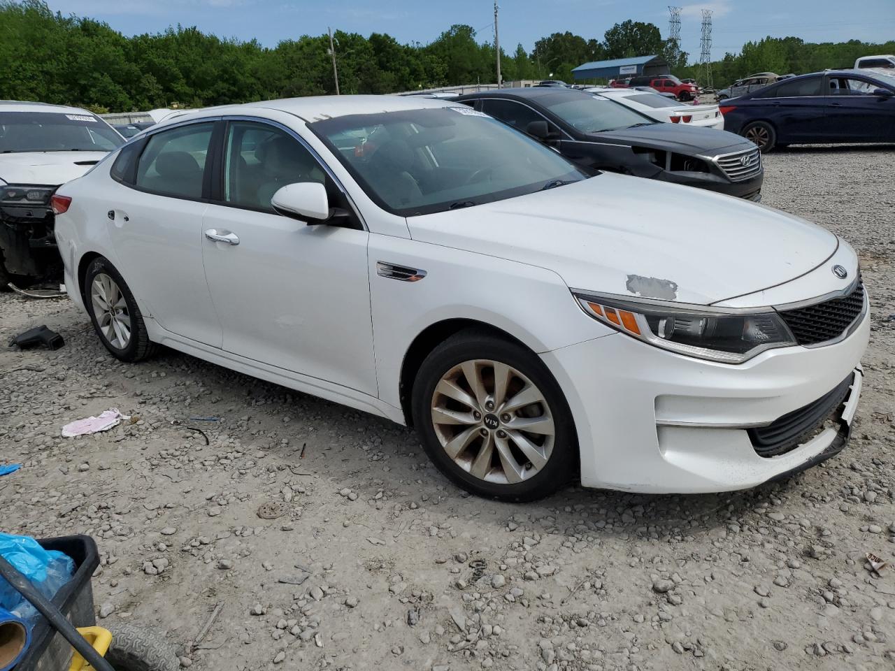 2016 Kia Optima Lx vin: 5XXGT4L30GG036783