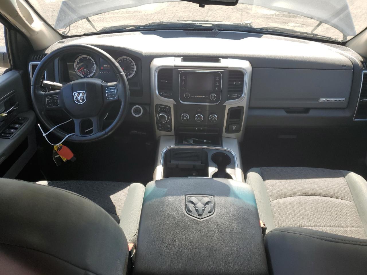 1C6RR7GG5GS176735 2016 Ram 1500 Slt