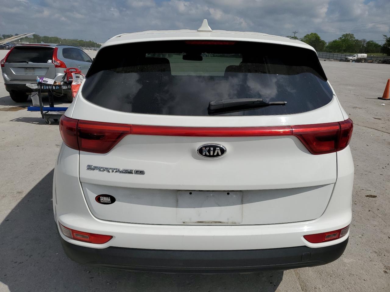 KNDPM3AC9J7457072 2018 Kia Sportage Lx