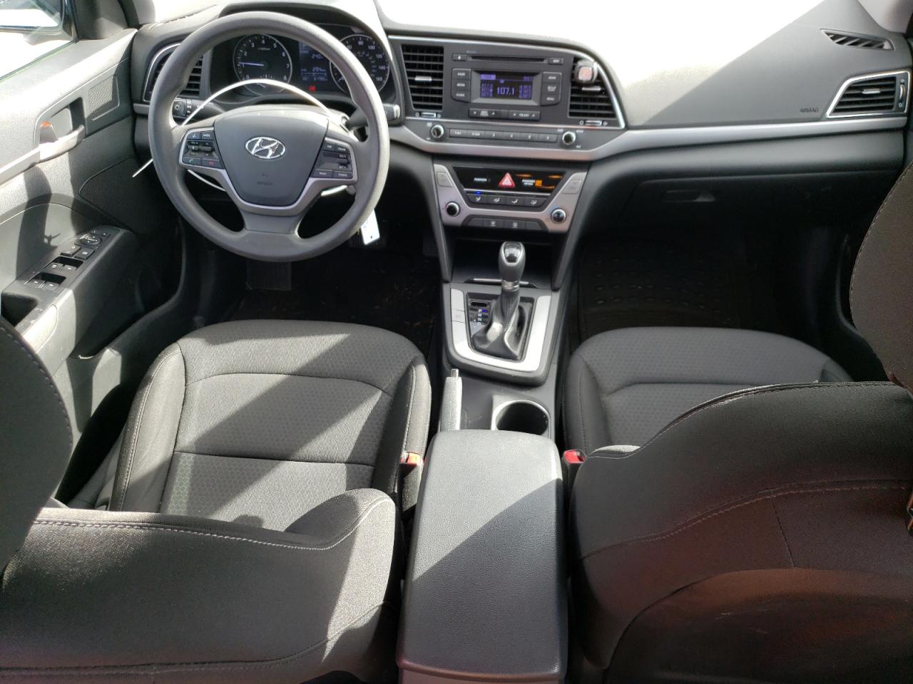 5NPD74LFXJH299697 2018 Hyundai Elantra Se