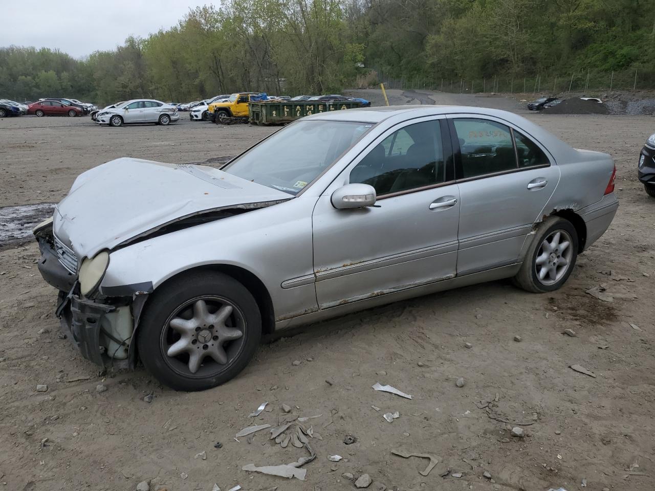 WDBRF61J22F280163 2002 Mercedes-Benz C 240