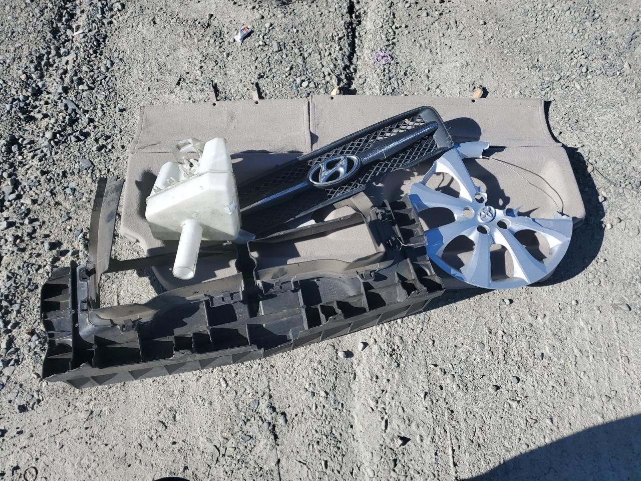 KM8JN12D35U107809 2005 Hyundai Tucson Gls