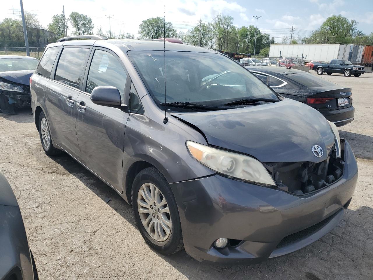 5TDYK3DC7BS147385 2011 Toyota Sienna Xle