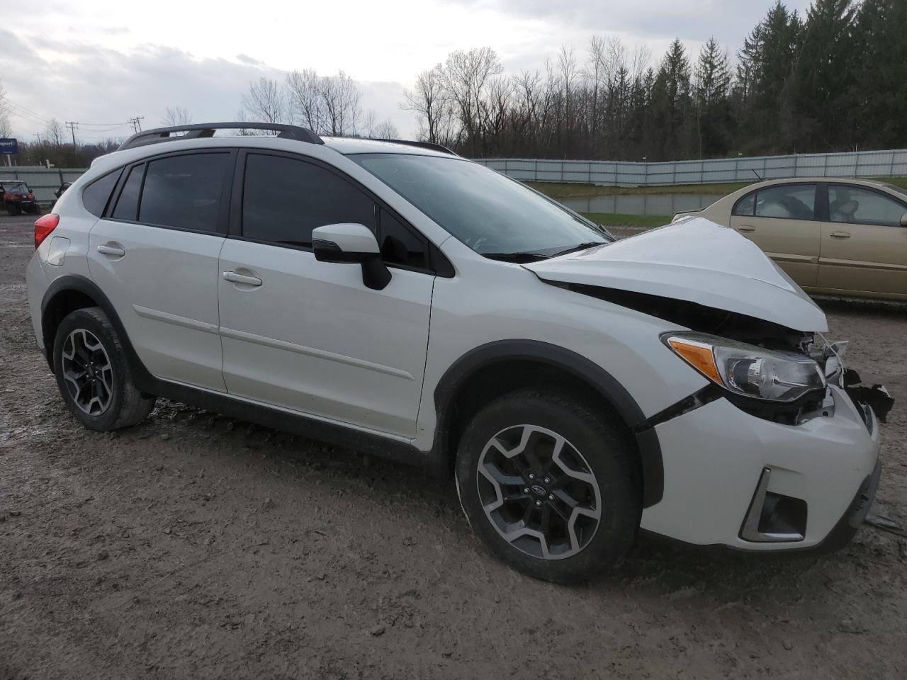 2017 Subaru Crosstrek Limited vin: JF2GPAKC9H8215561