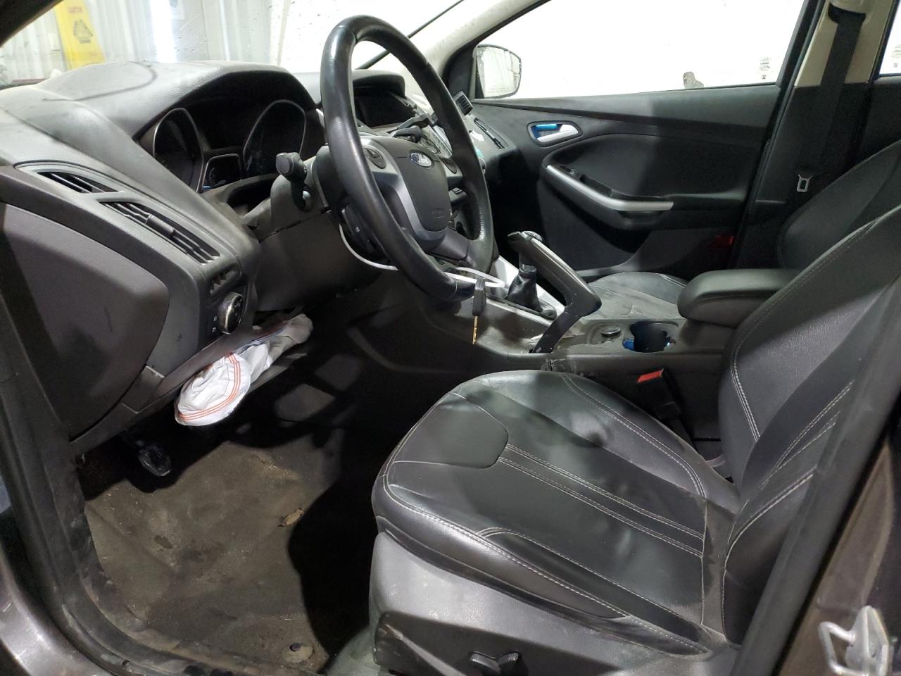 1FADP3F2XDL368512 2013 Ford Focus Se