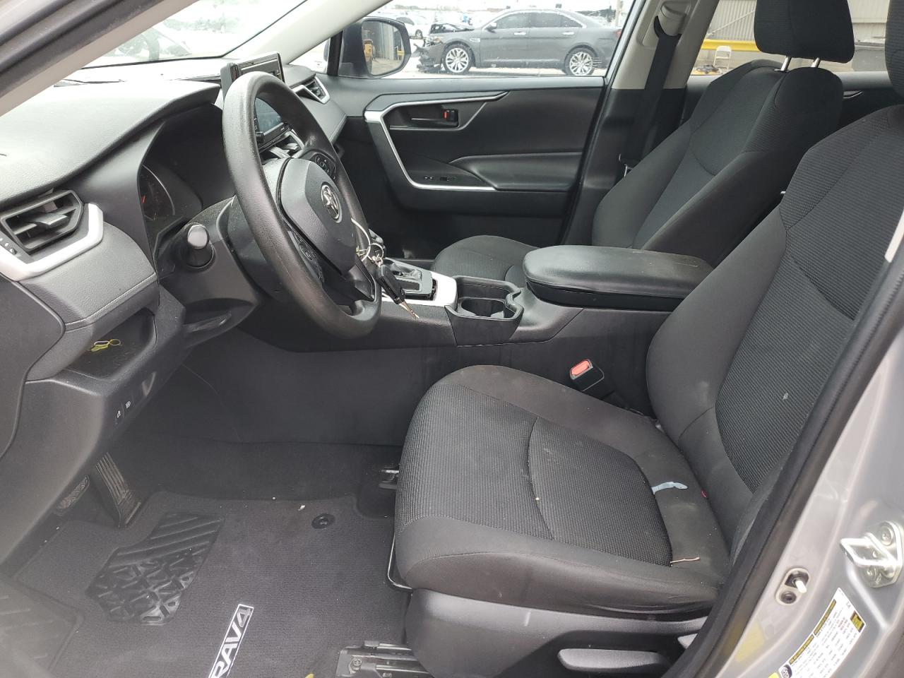 2T3H1RFV2LW095524 2020 Toyota Rav4 Le