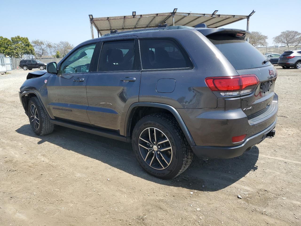 1C4RJFLG5JC221237 2018 Jeep Grand Cherokee Trailhawk